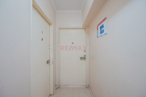 Venta Departamento Dos Ambientes En Av Corrientes