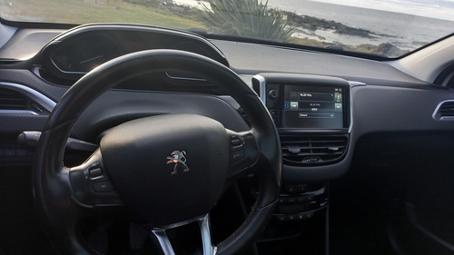 Peugeot 208 1.2 Turbo