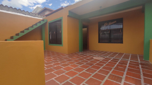 Casa Mas Apartamento Anexo En Residencias Don Juan En Venta