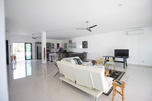 Imagen 27 de 30 de Casa En Venta En Bucerias A Pasos De La Playa
