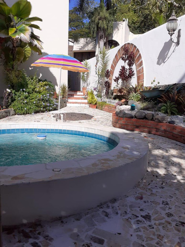 Oportunidad Casa En Arroyo Hondo
