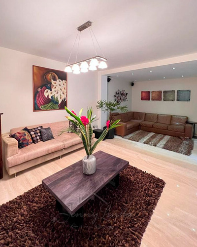 Se Vende!!! Espectacular Townhouse En La Urbanización Cantarrana Maracay Aragua