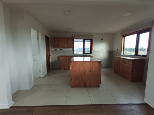 Se Arrienda Año Corrido Linda Y Acogedora Casa En Condominio