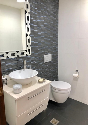 Imagen 13 de 29 de Casa Exclusiva En Venta Altamira / Castellana