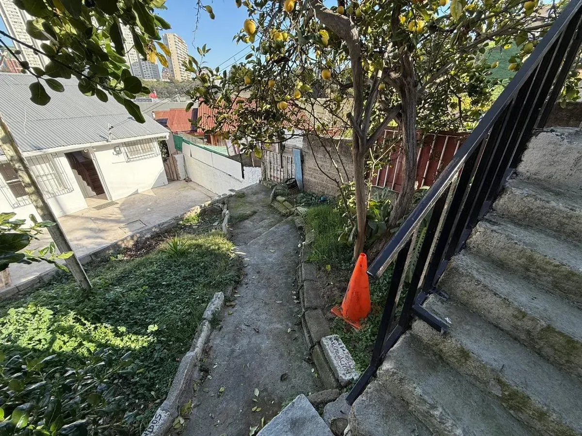 Imagen 3 de 30 de Casa 4d 1b Con Antejardin, Patio Entrada Con Escalas, Viña