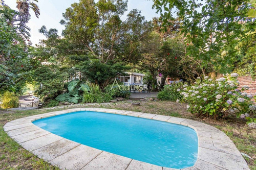 Hermoso Chalet De Dos Plantas Con Piscina!- Ref: 3105