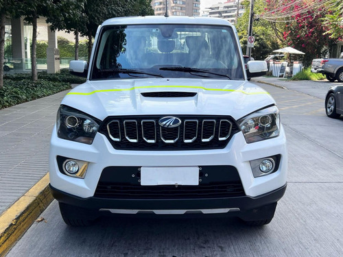 Mahindra Pik-Up DCAB CRDE MT 4X4 2.2