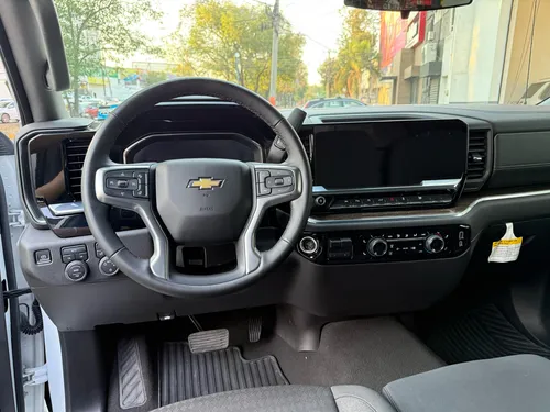Chevrolet Cheyenne 5.3 Cab Reg Lt 4X4 At