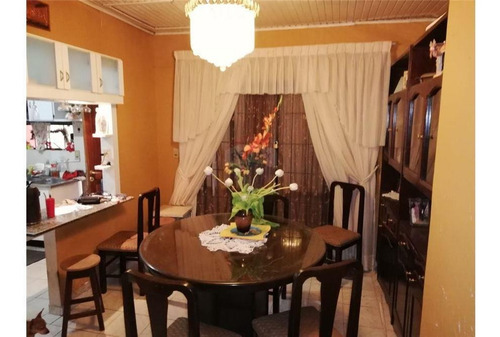Imagen 3 de 14 de Vendo Casa En El Barrio Pettirossi De Cambyreta: 3 Cuartos.
