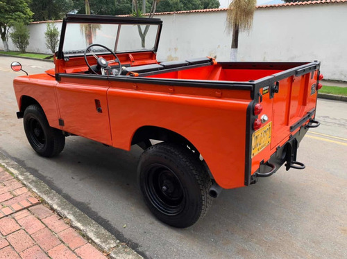 Land Rover Santana