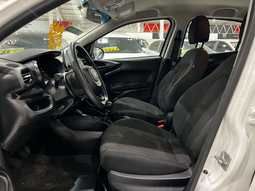 Fiat Cronos 1.3 Drive Flex 4p