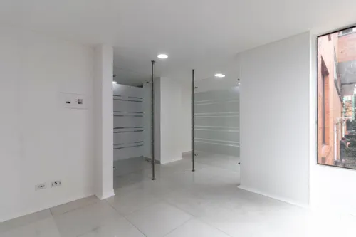 Local En Arriendo/venta En Chapinero Alto. Cod A22221