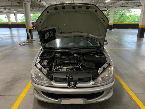 Imagem 8 de 13 de Peugeot 206 2003 1.6 16v Quiksilver 3p