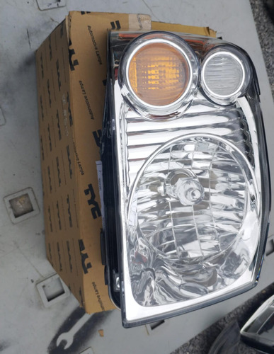 Faro Derecho Nuevo Tyc Nissan Pick Up D22 07-15