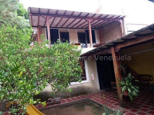 Imagen 20 de 20 de Vendo Casa Tipo Townhouse En Urbanizacion Doña Elvira, Codigo 22-25035 Cm
