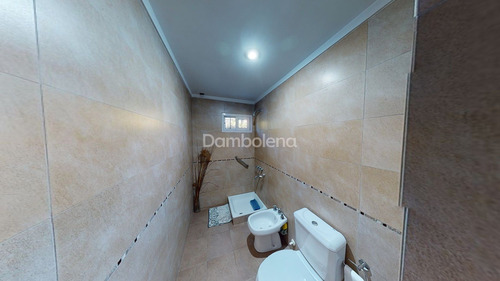 Casa Chalet En Venta O Permuta Ubicado En Francisco Álvarez, Moreno, G.b.a. Zona Oeste
