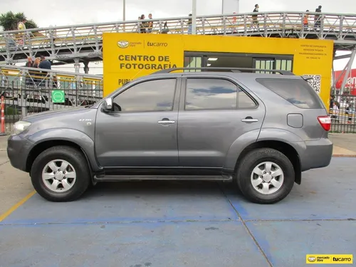 Toyota Fortuner Sr5 4x4 2700cc At Aa