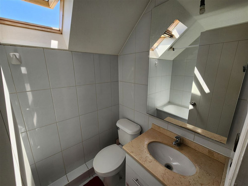 Casa En Venta Casa De 4 Dorm. En Tiltil, Remodelada