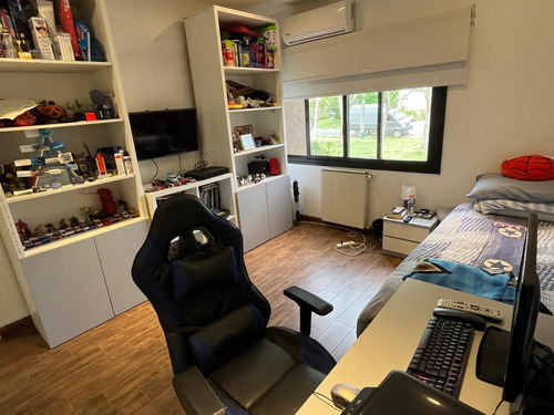 Venta Casa 4 Dormitorios Barrio Privado La Tahona