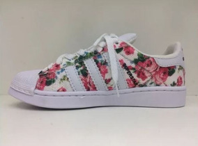 tenis da adidas florido