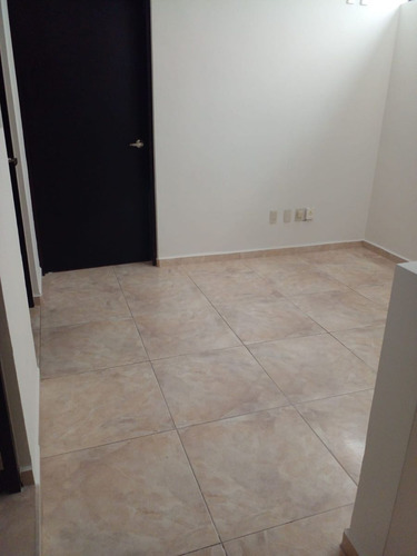 En Venta Casa En Santa Fe Juriquilla, Roof Garden, 4ta Recamara U Oficina..