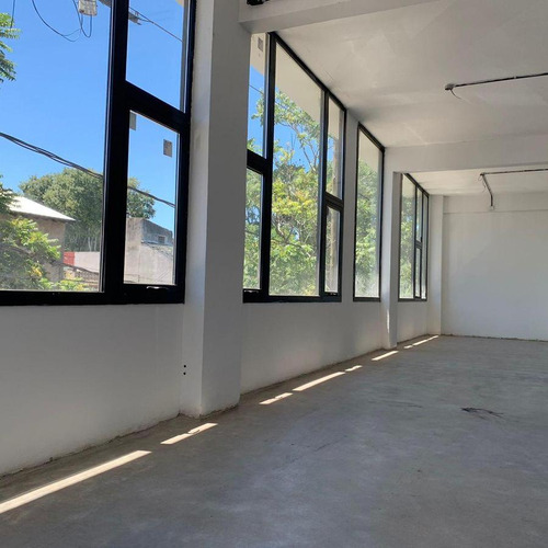 A Estrenar Edificio De Departamentos / Oficinas Con 18 Cocheras