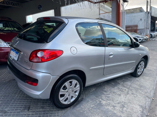 Peugeot 207 1.4 Xr Flex 3p