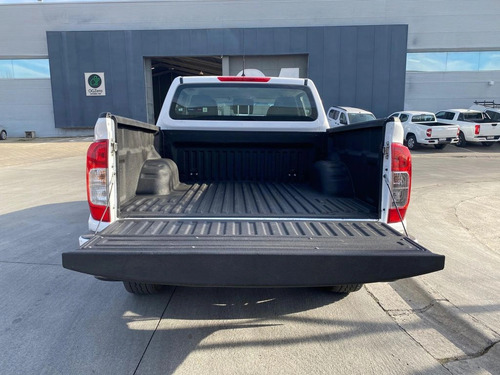 Nissan Navara Navara DC 4x2 2.3TDI XE