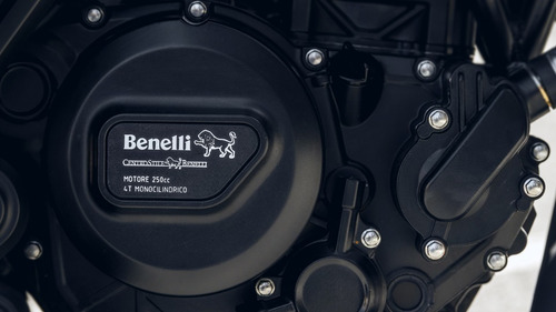 Imagen 8 de 11 de Moto Benelli Leoncino 250cc Casi 0km