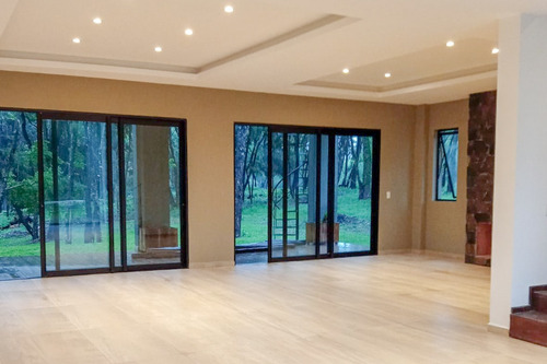 Imagen 2 de 12 de Lujosa Vivienda En Aguavista - 98% Terminado