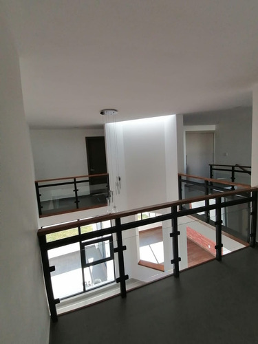 En Venta Hermosa Casa En Zibatá, Gran Terreno De 210 M2, Dob