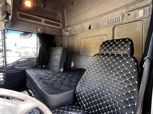 Iveco Stralis 6x2 400 Teto Alto 2013/ N Scania Volvo Axor