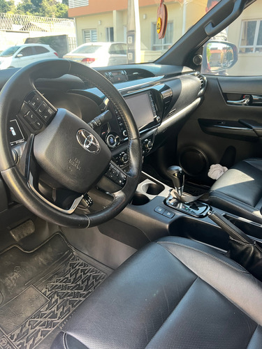 Toyota Hilux 2.8 Tdi Srx Cab. Dupla 4x4 Aut. 4p