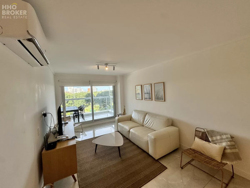 Departamento En Venta. Punta Del Este. Playa Mansa.