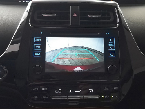 Imagen 12 de 15 de Toyota Prius Premium 2018 Rojo