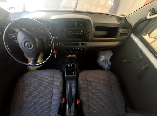 Suzuki APV Minvan