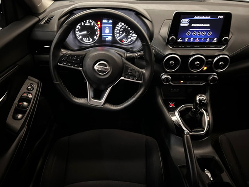 Nissan Sentra 2.0 Advance Mt