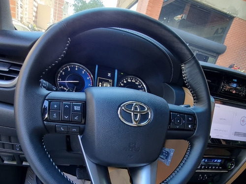 Imagen 8 de 9 de Toyota Fortuner 2022
