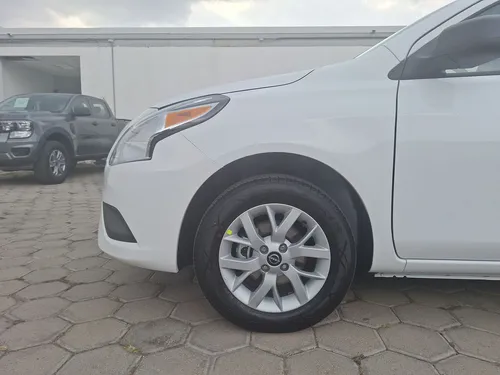 Nissan Versa V-DRIVE TM AC