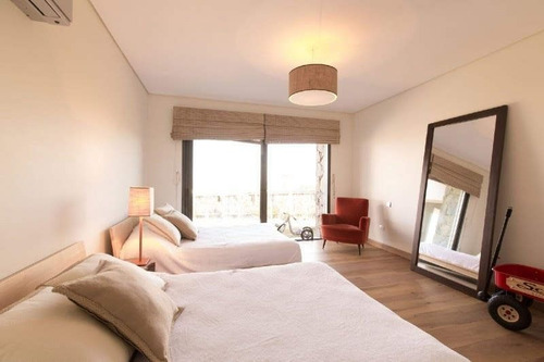 Casa En Venta De 4 Dormitorios En El Chorro