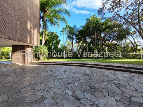 Apartamento Piso Alto Multinivel 680 M² 4h, 8b, 4p, Residencias Bosque Los Chorros Con Pozo De Agua Planta Eléctrica En Calle Cerrada En Venta En Los Chorros Avenida Principal De Los Chorros Caracas