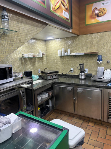 Vendo Cafeteria-bom Retiro-faturamento 25.000- Bom Lucro-