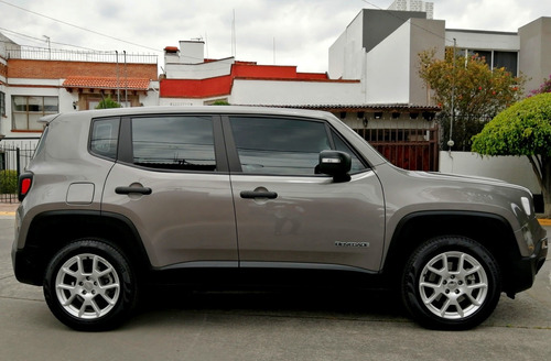 Imagen 5 de 15 de Jeep Renegade 2020 Sport Como Nueva Factura Original