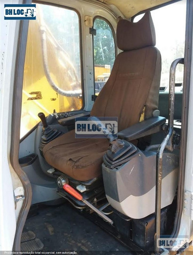 Escavadeira New Holland E215 B Ref.193506