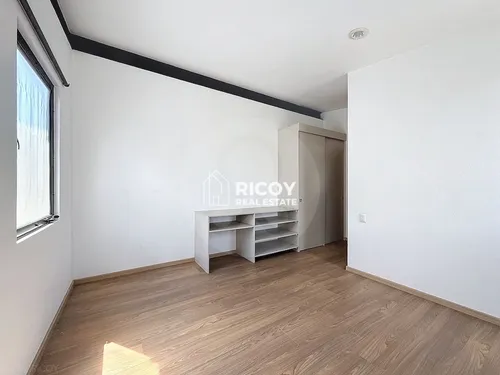 Casa En Venta En Juriquilla