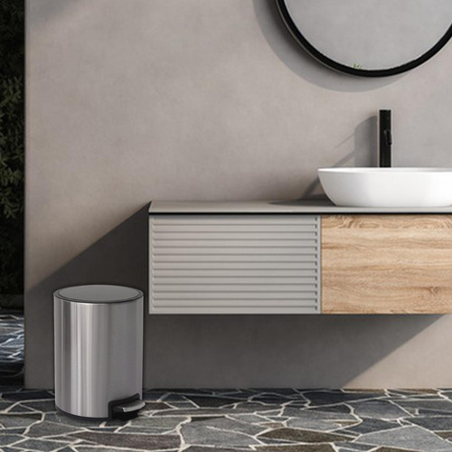 Lixeira Com Pedal Em Aço Inox Com Fechamento Suave