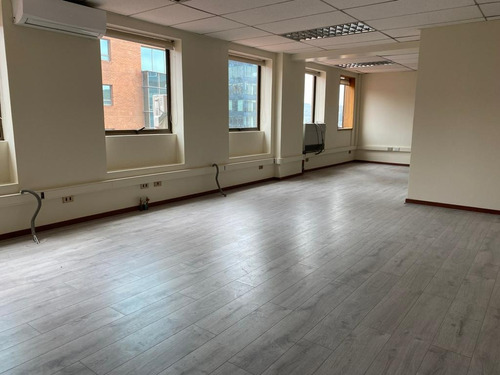 (ofi) Excelente Oficina Remodelada 0.4uf/mt2 El Golf