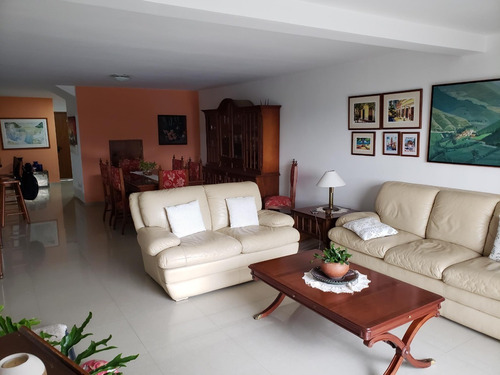 Los Naranjos Del Cafetal Hermosa Vista Calle Privada Vigilancia Tanque 10.000lts Renovada 2 Cocinas 4h/5b/4 Puestos Súper Oportunidad!! Hermosa Vista Oportunidad