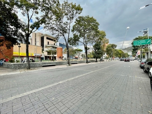 Imagen 5 de 10 de Venta Terreno 1.100m2 Las Mercedes Zonificacion V6ct Excelente Ubicación Vip Pietro Fornino
