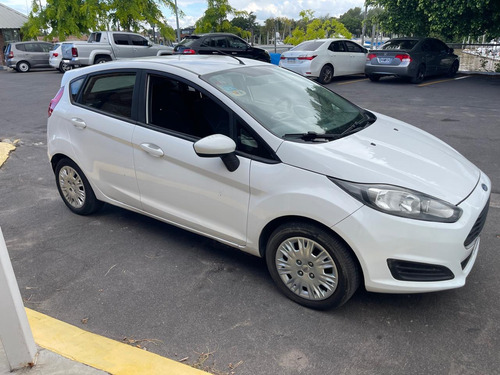 Ford Fiesta 1.6 Max One Ambiente Plus 98cv